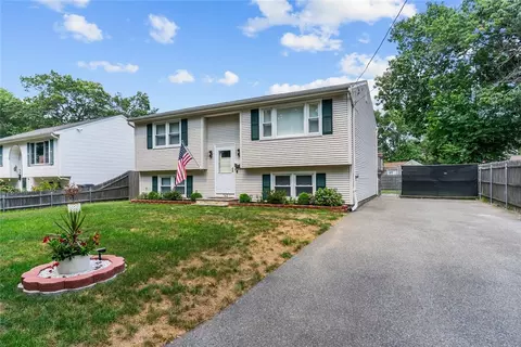162 Pine St, Warwick, RI 02888 photo 3