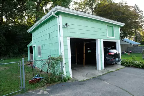 Exterior - 118 Summer St, Woonsocket, RI 02895 photo 5 of 5