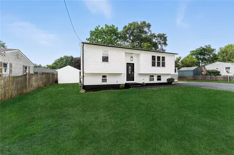 Exterior - 73 Ormsby Ave, Warwick, RI 02886 photo 2 of 9
