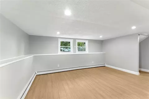 Living - 73 Ormsby Ave, Warwick, RI 02886 photo 6 of 9