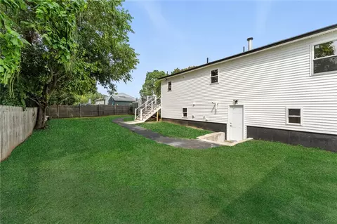 Exterior - 73 Ormsby Ave, Warwick, RI 02886 photo 4 of 9