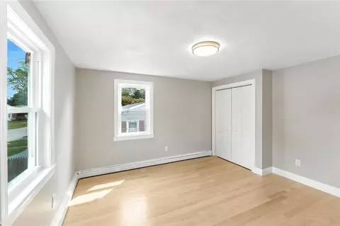 Bedroom - 73 Ormsby Ave, Warwick, RI 02886 photo 3 of 6