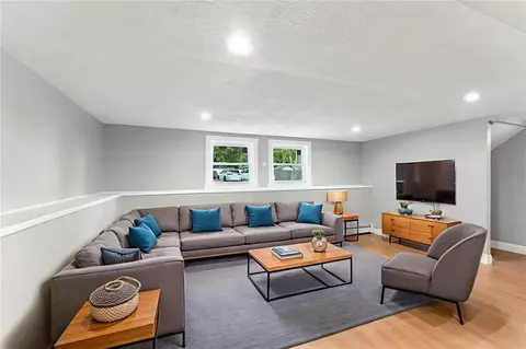 Living - 73 Ormsby Ave, Warwick, RI 02886 photo 7 of 9