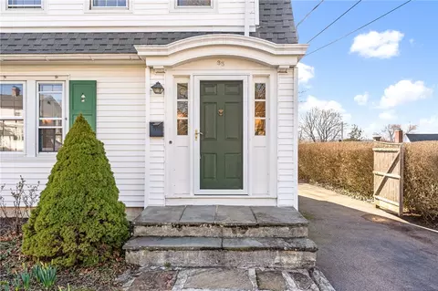 35 George St, Westerly, RI 02891 photo 3