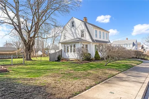 35 George St, Westerly, RI 02891 photo 6