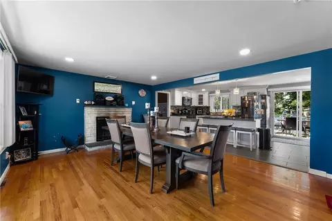 110 Wethersfield Dr, Warwick, RI 02886 photo 7