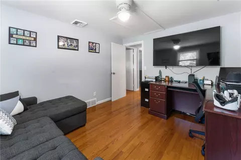 110 Wethersfield Dr, Warwick, RI 02886 photo 19