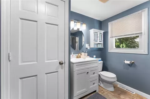 110 Wethersfield Dr, Warwick, RI 02886 photo 15