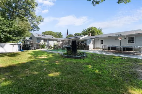 110 Wethersfield Dr, Warwick, RI 02886 photo 38