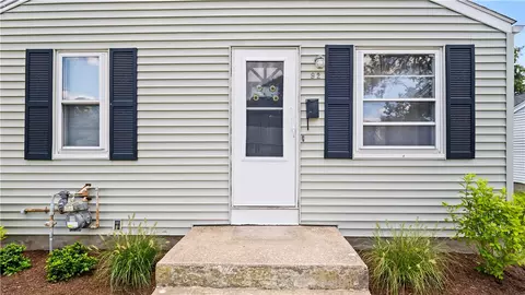 Exterior - 92 Falcon Ave, Warwick, RI 02888 photo 3 of 10