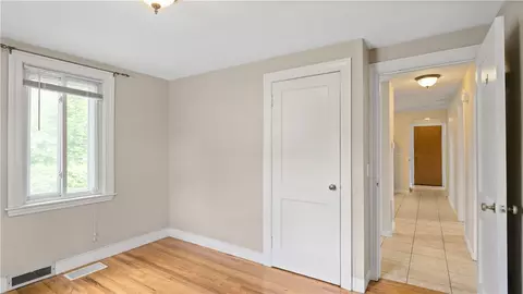 Bedroom - 92 Falcon Ave, Warwick, RI 02888 photo 4 of 10