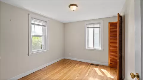 Bedroom - 92 Falcon Ave, Warwick, RI 02888 photo 6 of 10