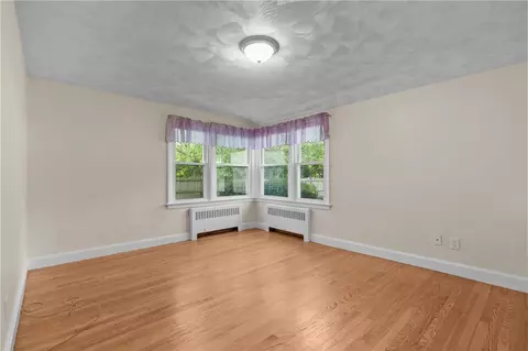 Bedroom - 54 Frontier Rd, Warwick, RI 02889 photo 1 of 8