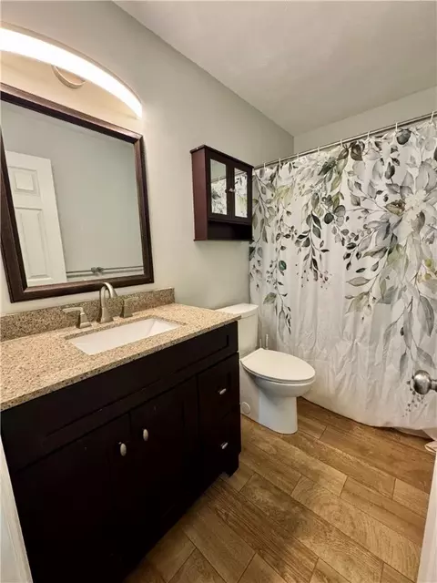 Bath - 231 Smith St, Warwick, RI 02886 photo 2 of 2