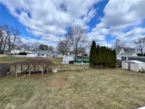 Exterior - 231 Smith St, Warwick, RI 02886 photo 2 of 2