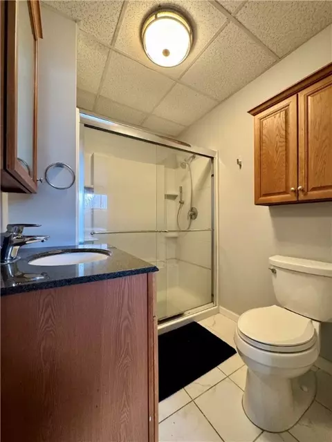 Bath - 231 Smith St, Warwick, RI 02886 photo 1 of 2