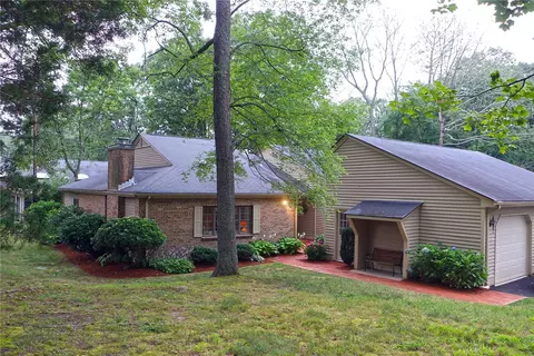 123 Pine Glen Dr #123, East Greenwich, RI 02818