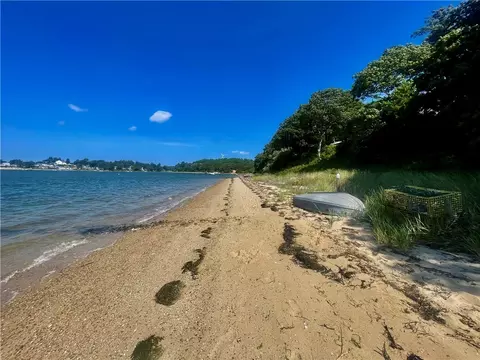 73 Lewis Point Rd, Buzzards Bay, MA 02532