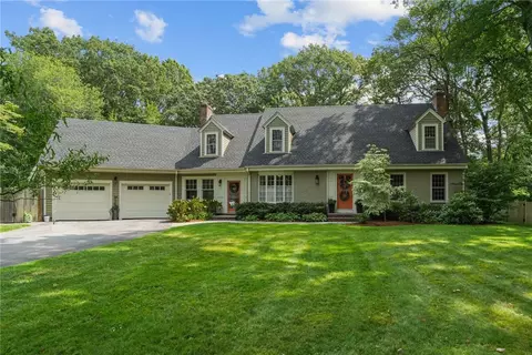 12 Half Mile Rd, Barrington, RI 02806
