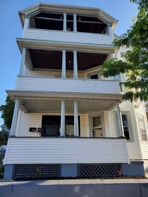 11 Wisdom Ave, Providence, RI 02908