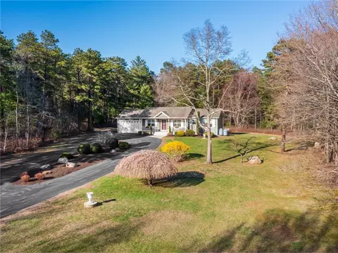 716 Victory Hwy, West Greenwich, RI 02817