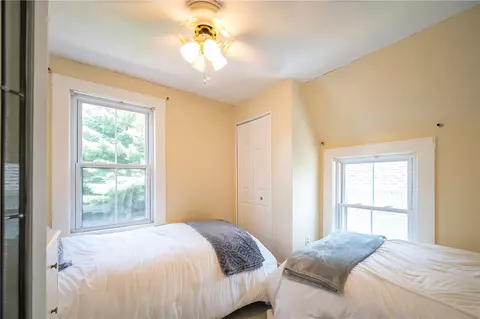Bedroom - 21 Wilcox St, Warwick, RI 02889 photo 6 of 9