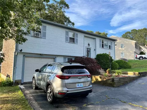 20 Camelia Dr, Cranston, RI 02920