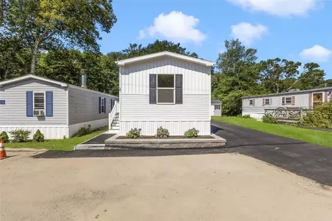 34 Foxtrot Dr, Charlestown, RI 02813