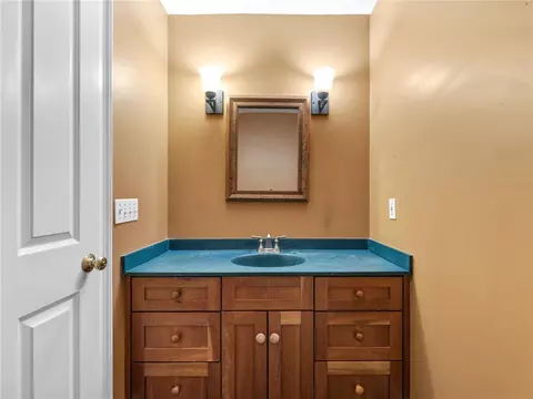Bath - 44 Azalea Ave, Exeter, RI 02822 photo 2 of 4