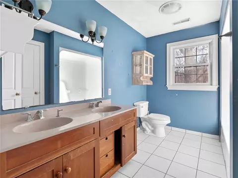 Bath - 44 Azalea Ave, Exeter, RI 02822 photo 4 of 4