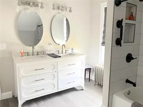 Bath - 72 Sayles Ave, Warwick, RI 02889 photo 2 of 2
