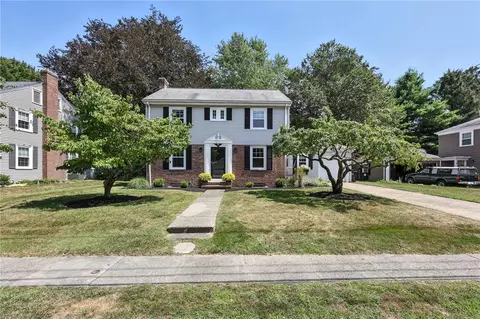 21 Don Ave, Rumford, RI 02916