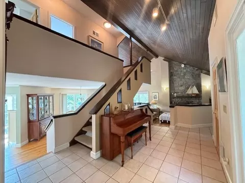 15 Windward Dr, Westerly, RI 02891 photo 3