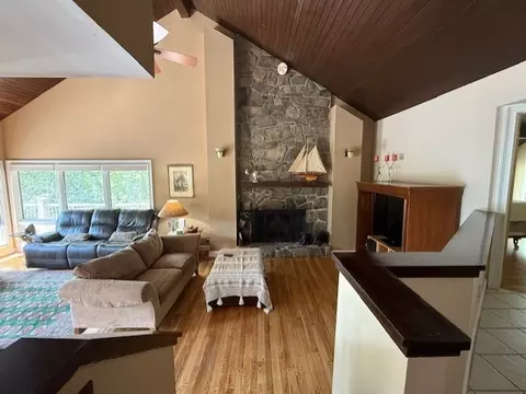 15 Windward Dr, Westerly, RI 02891 photo 9