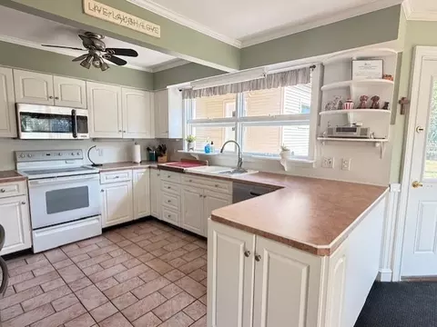 15 Windward Dr, Westerly, RI 02891 photo 12
