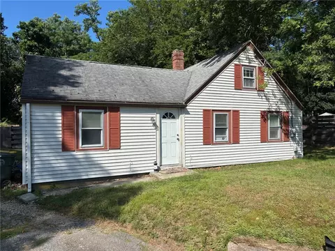 930 Greenville Ave, Greenville, RI 02828