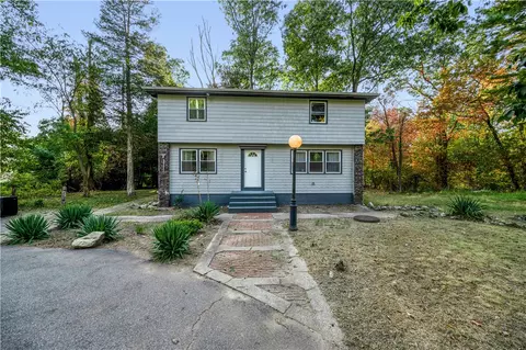 12 Leddy Rd, Cumberland, RI 02864