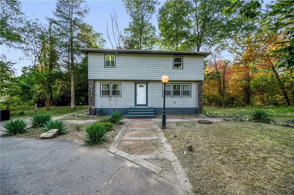  12 Leddy Rd, Cumberland, RI 02864 photo 1