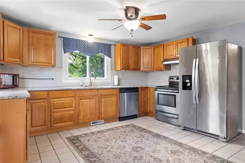 794 Main Ave, Warwick, RI 02886 photo 22