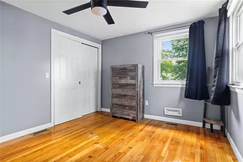 794 Main Ave, Warwick, RI 02886 photo 10