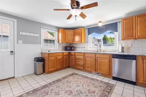 794 Main Ave, Warwick, RI 02886 photo 21