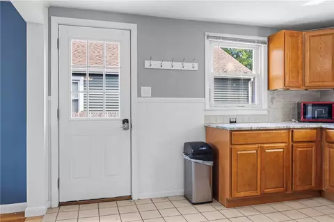 794 Main Ave, Warwick, RI 02886 photo 25