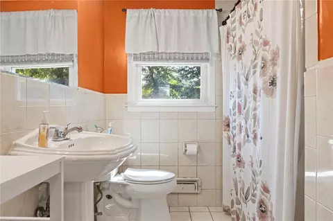 794 Main Ave, Warwick, RI 02886 photo 14