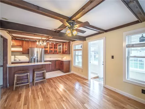 45 Phillips St, Woonsocket, RI 02895 photo 5