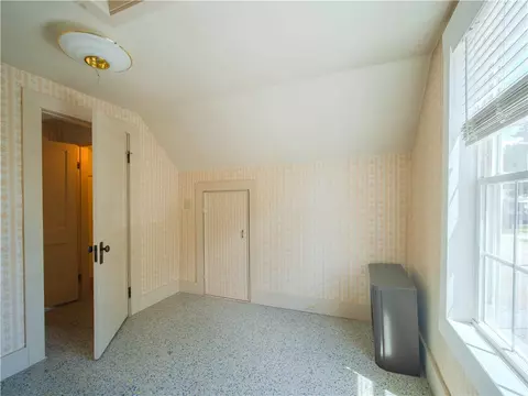 45 Phillips St, Woonsocket, RI 02895 photo 23