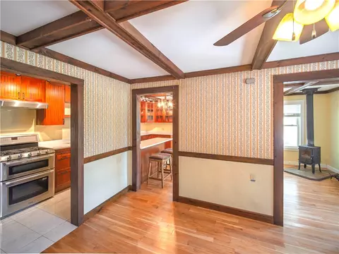 45 Phillips St, Woonsocket, RI 02895 photo 15