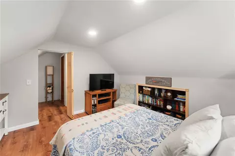 Bedroom - 103 Everglade Ave, Warwick, RI 02886 photo 6 of 6
