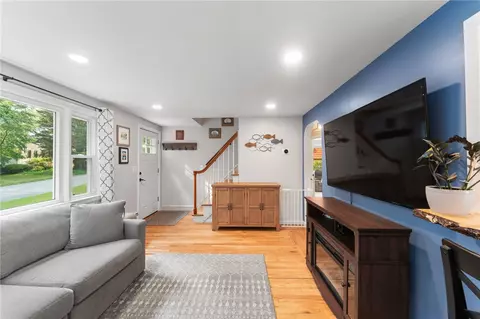Other - 103 Everglade Ave, Warwick, RI 02886 photo 2 of 9