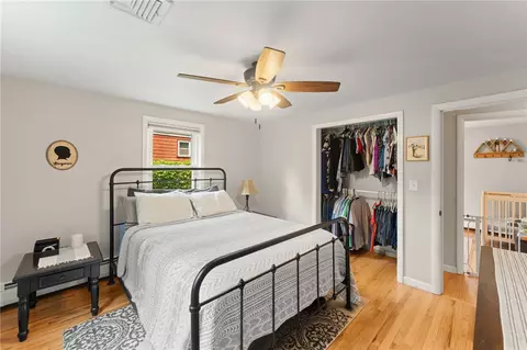 Bedroom - 103 Everglade Ave, Warwick, RI 02886 photo 3 of 6