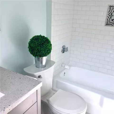 20 North St, Warwick, RI 02886 photo 7